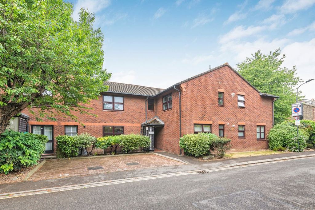 Property photo 1 of 4