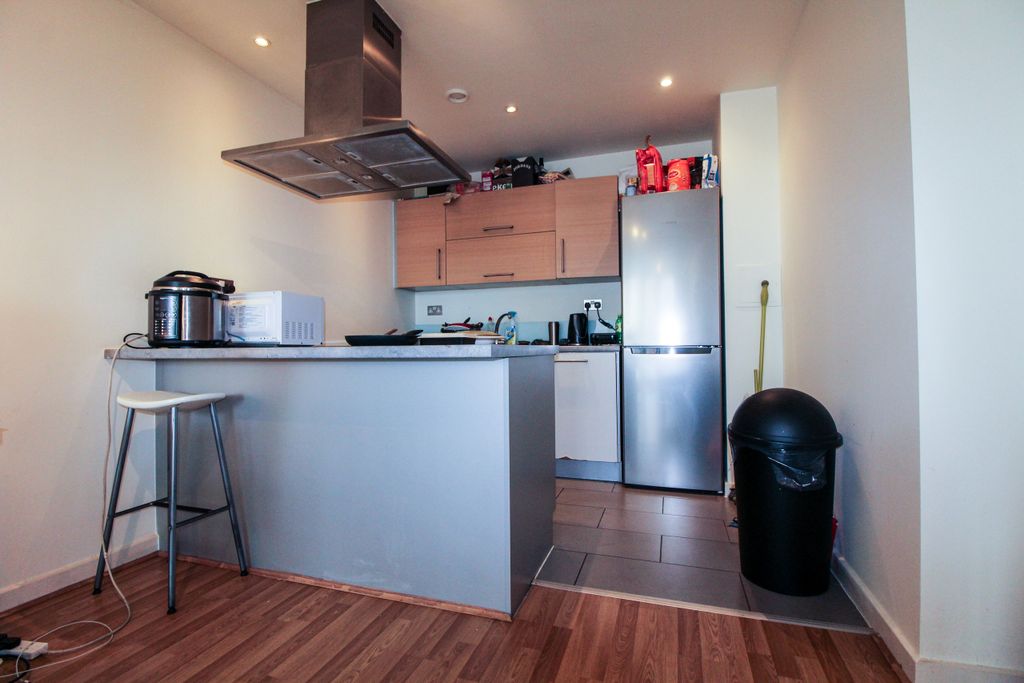 Property photo 3 of 7 Kitchen (5).Jpg