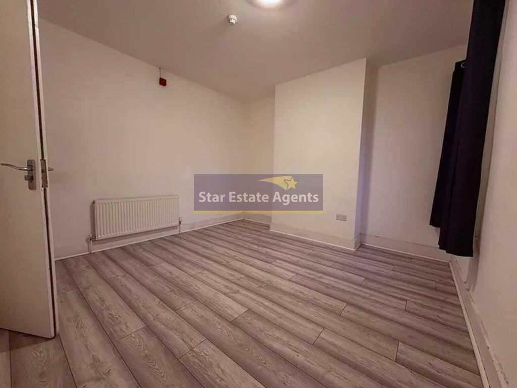 Property photo 3 of 10 8Ab590d14A35Ac0A6Ae5A5Ef25A545F156E06B7B