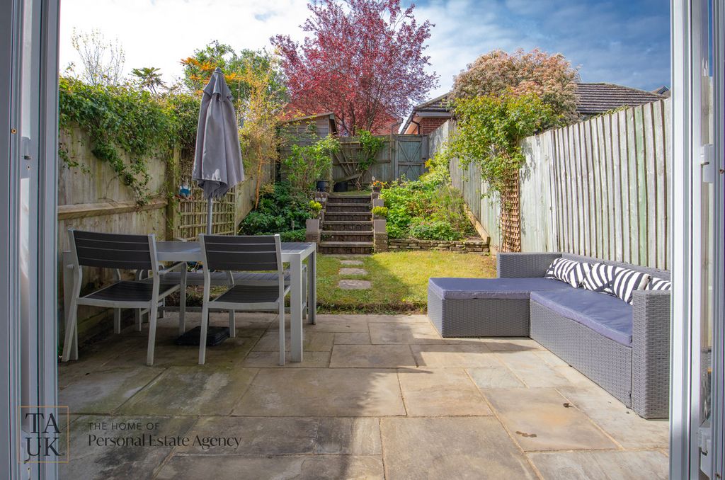 Property photo 3 of 20