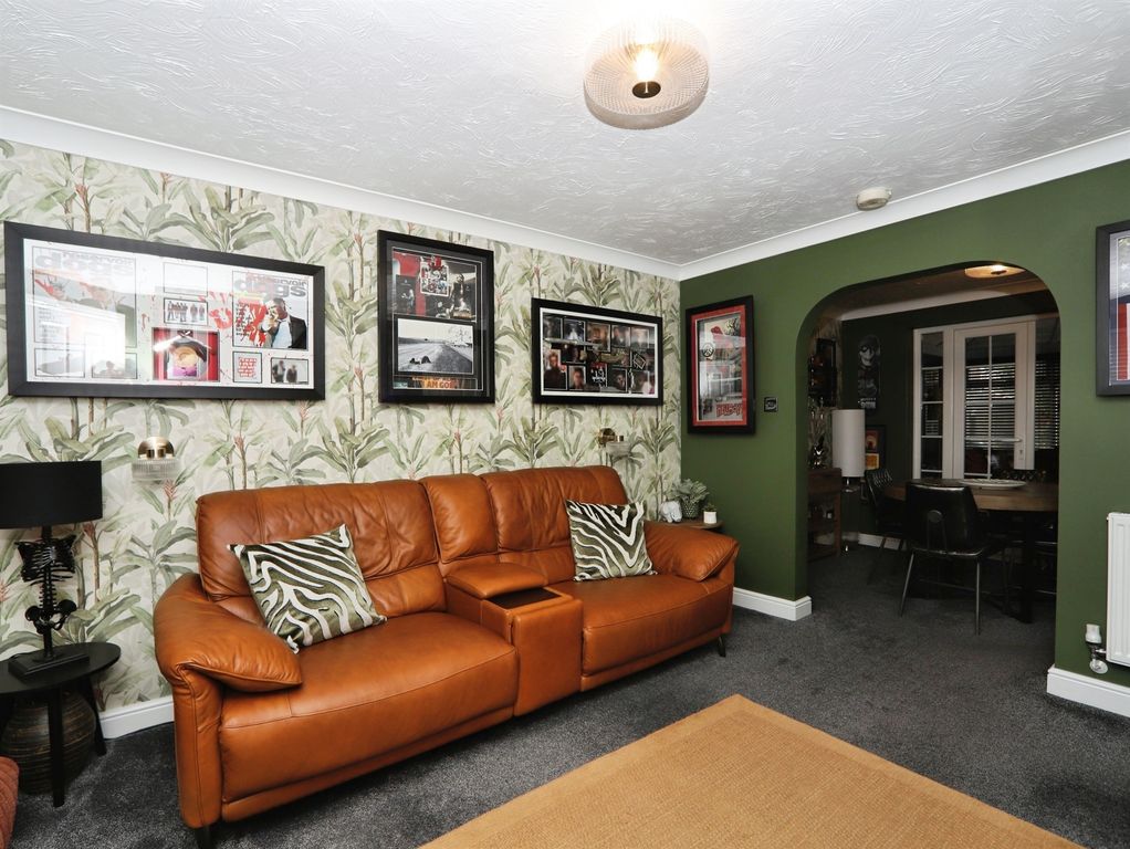 Property photo 3 of 26