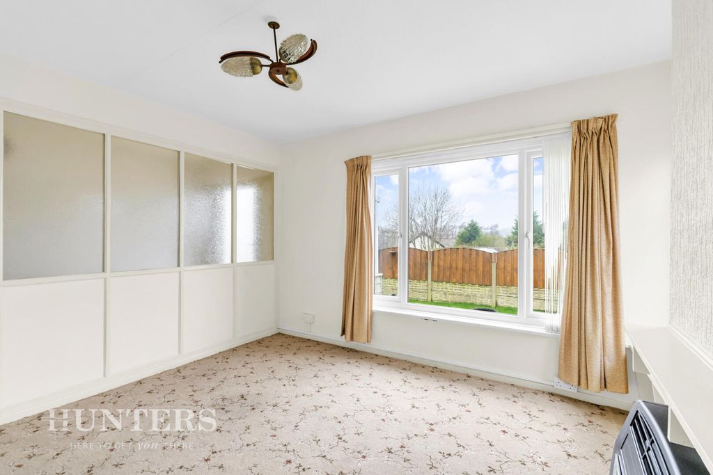 Property photo 2 of 17 Living Room