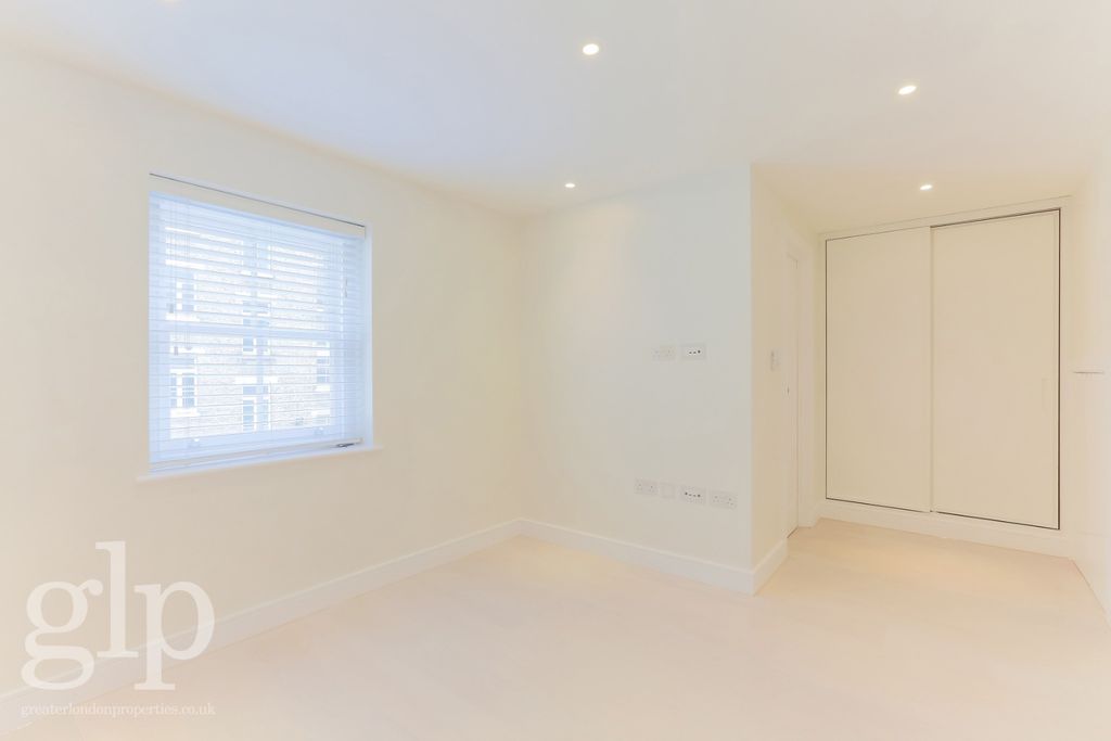 Property photo 2 of 15 2749903