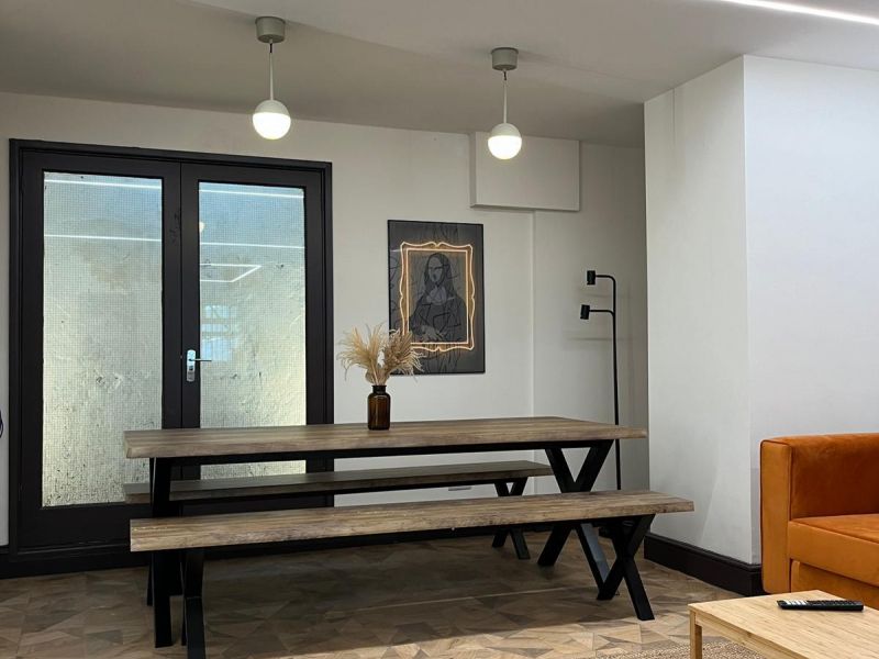 Property photo 3 of 6