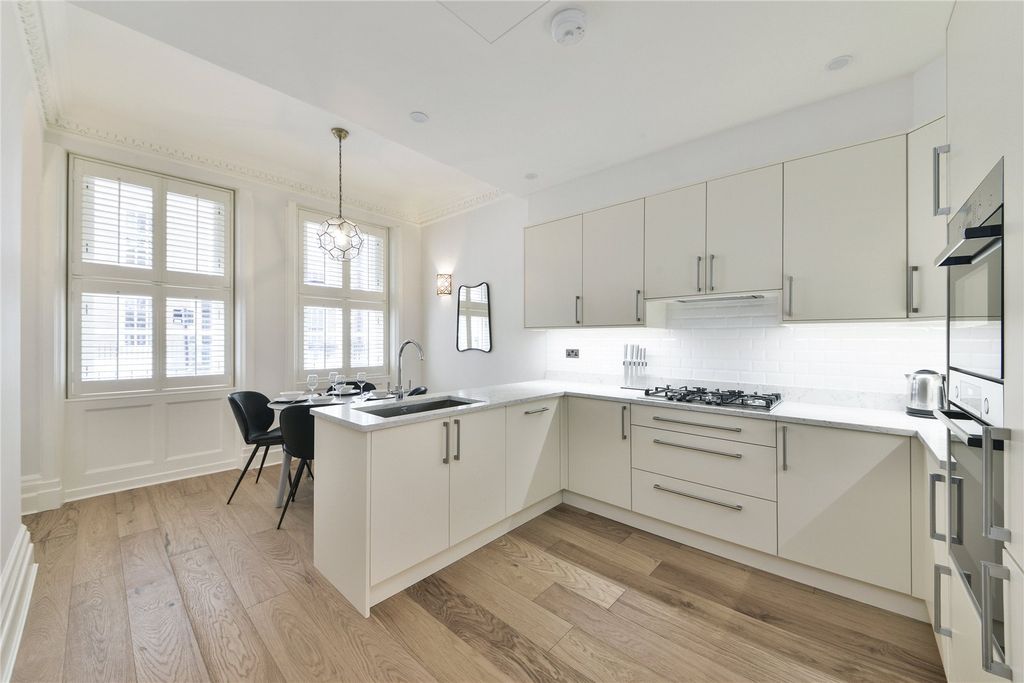 Property photo 2 of 13 Picture No. 08