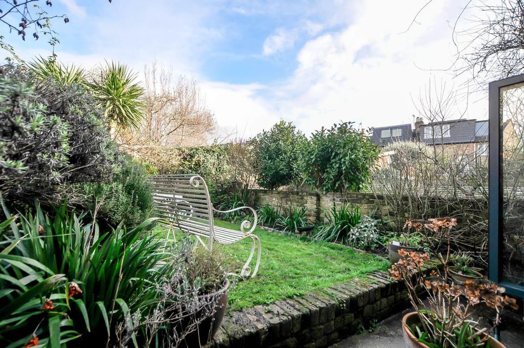 Property photo 2 of 17 1.Jpg