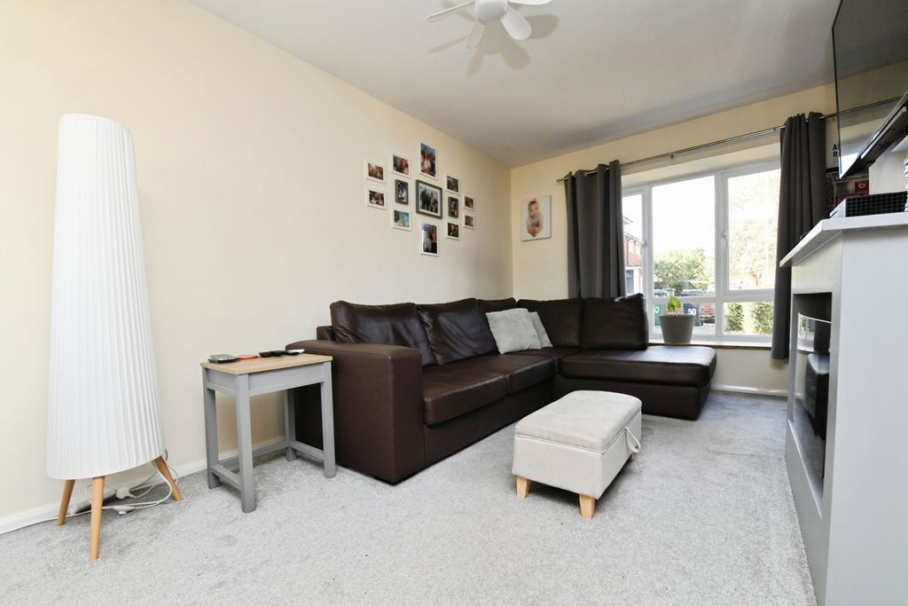 Property photo 2 of 16 Pbox-Img.Jpg