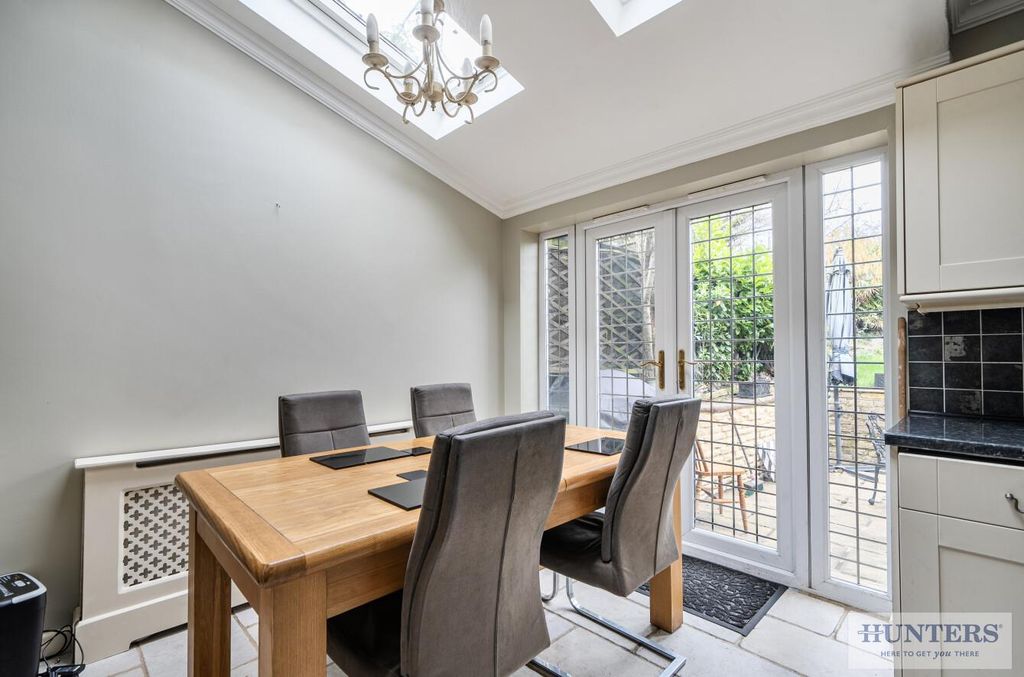 Property photo 3 of 25 63081517-cc8d-4c8E-A24c-658d6d985E26.Jpg