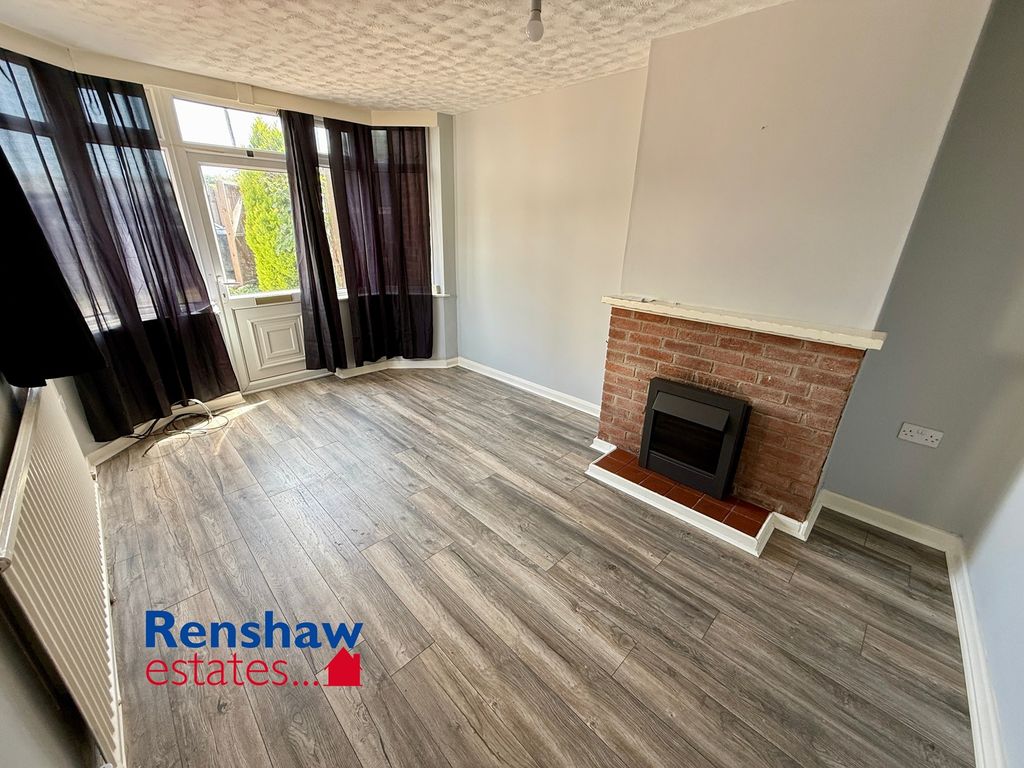 Property photo 2 of 13 L