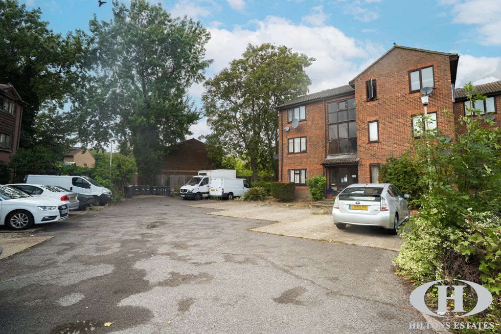 Property photo 3 of 8