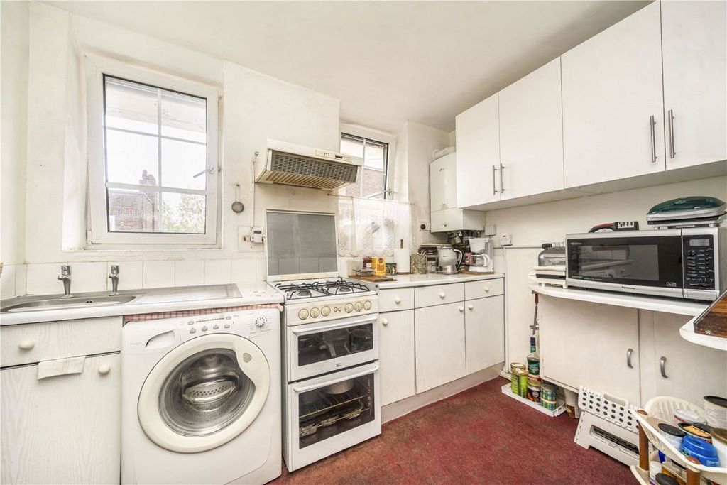 Property photo 3 of 6