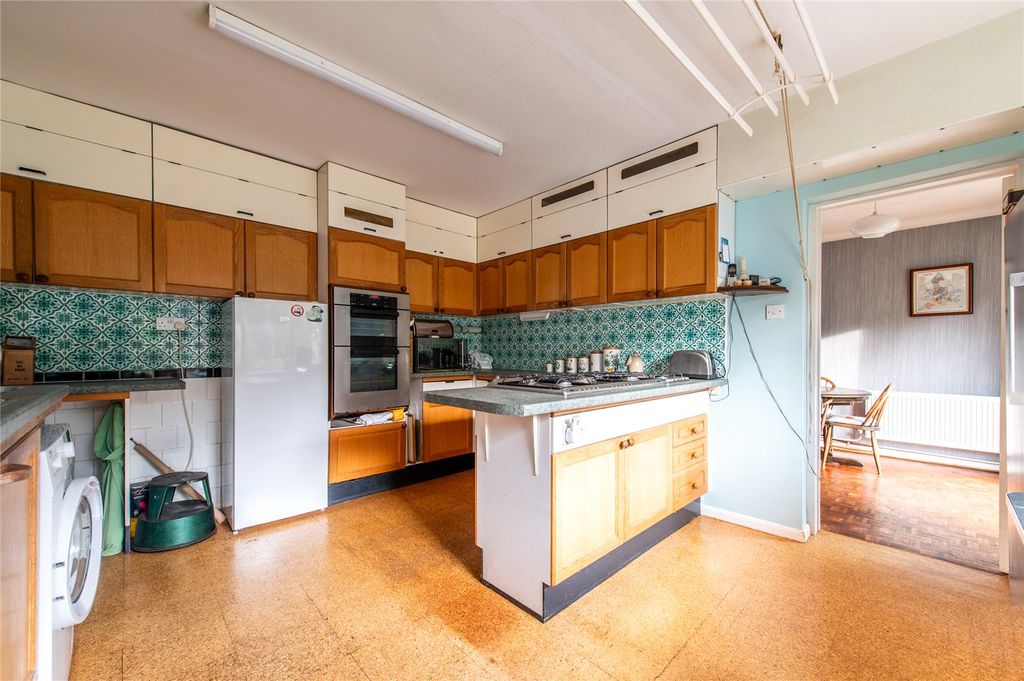 Property photo 3 of 27 Picture No. 19