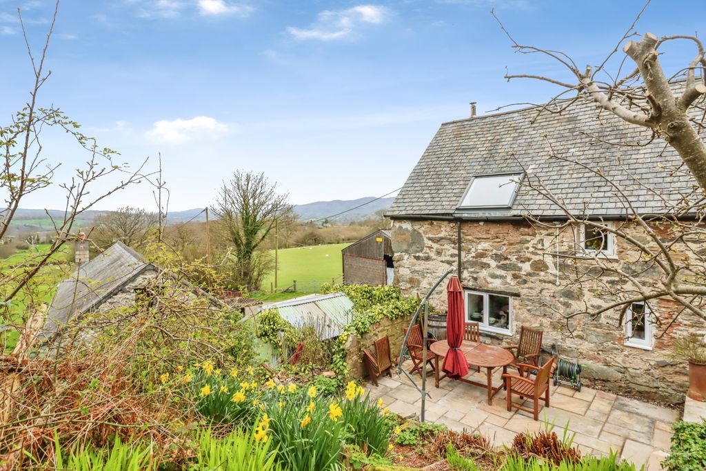 Property photo 1 of 21