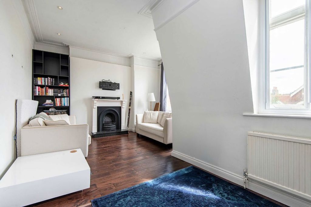 Property photo 3 of 7