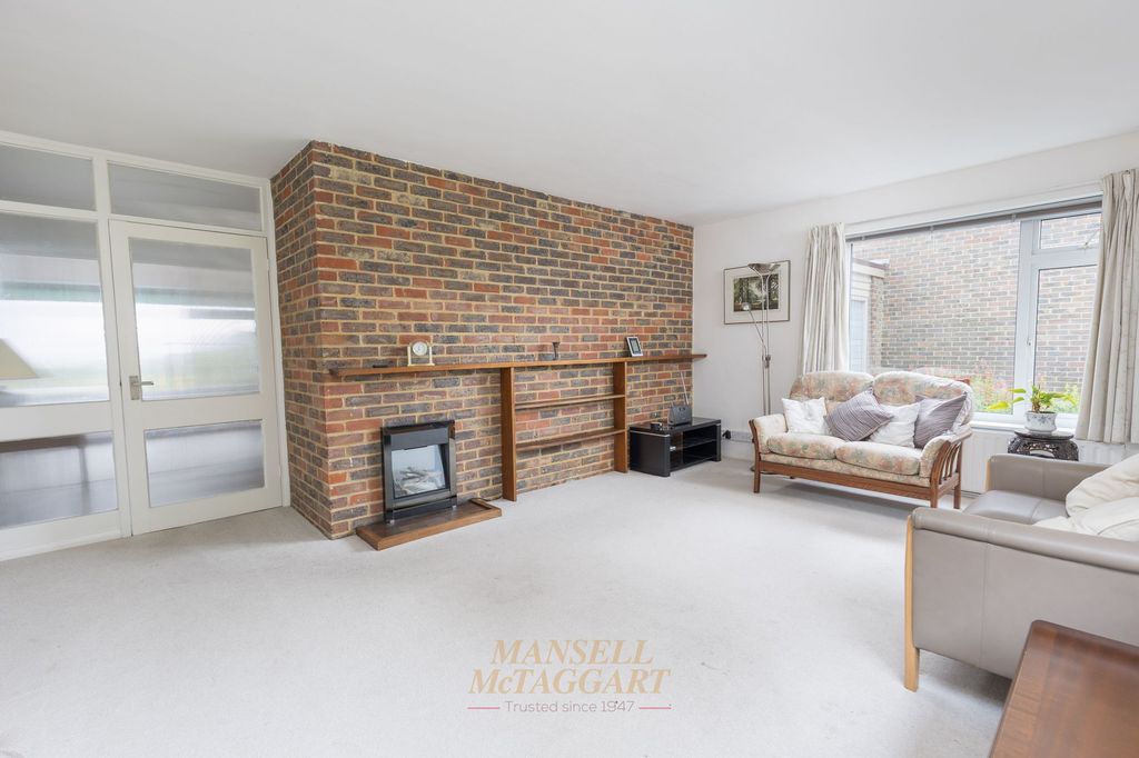 Property photo 3 of 23