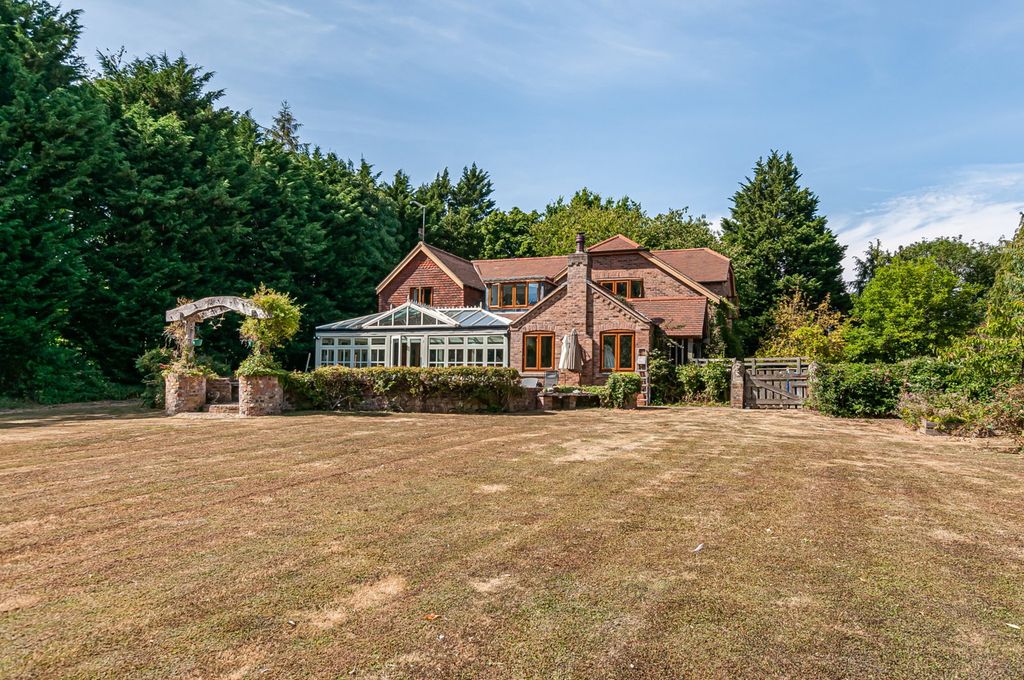 Property photo 1 of 40