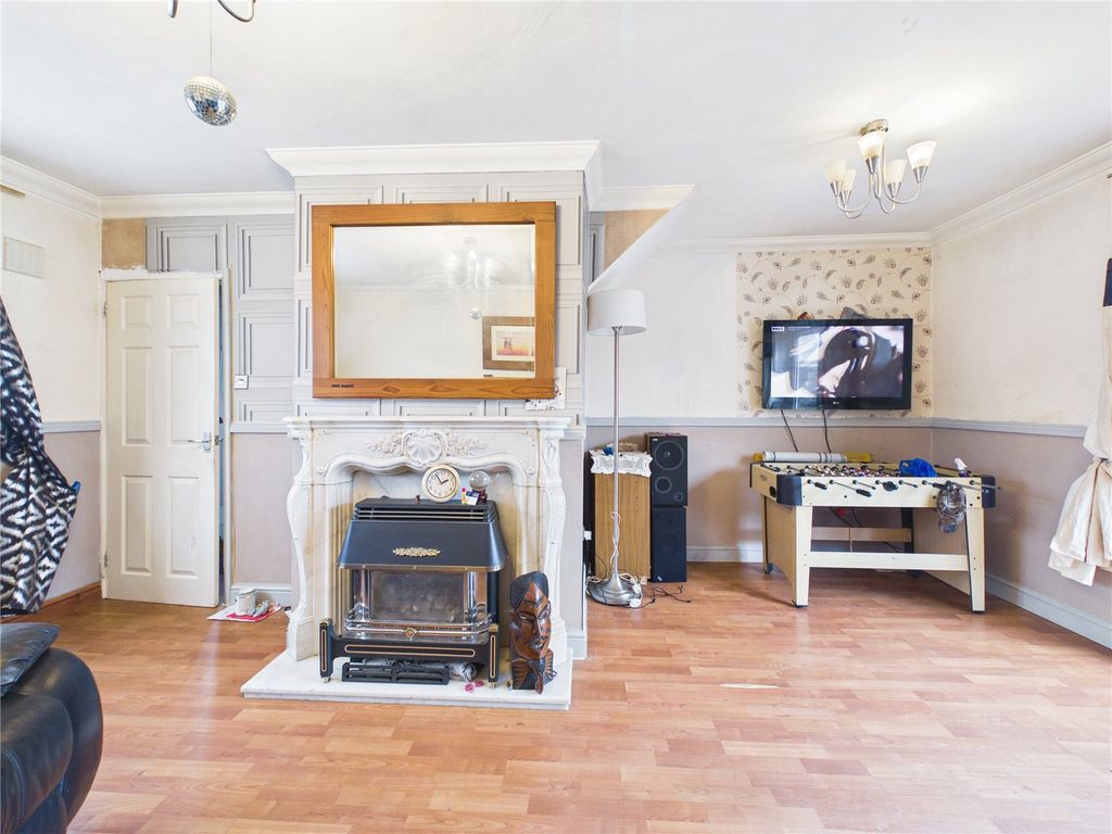 Property photo 3 of 19 Picture No. 05