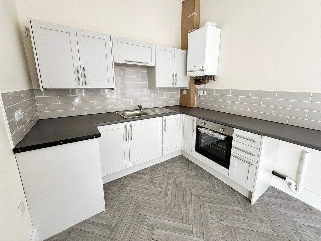 Property photo 3 of 13 Kitchen