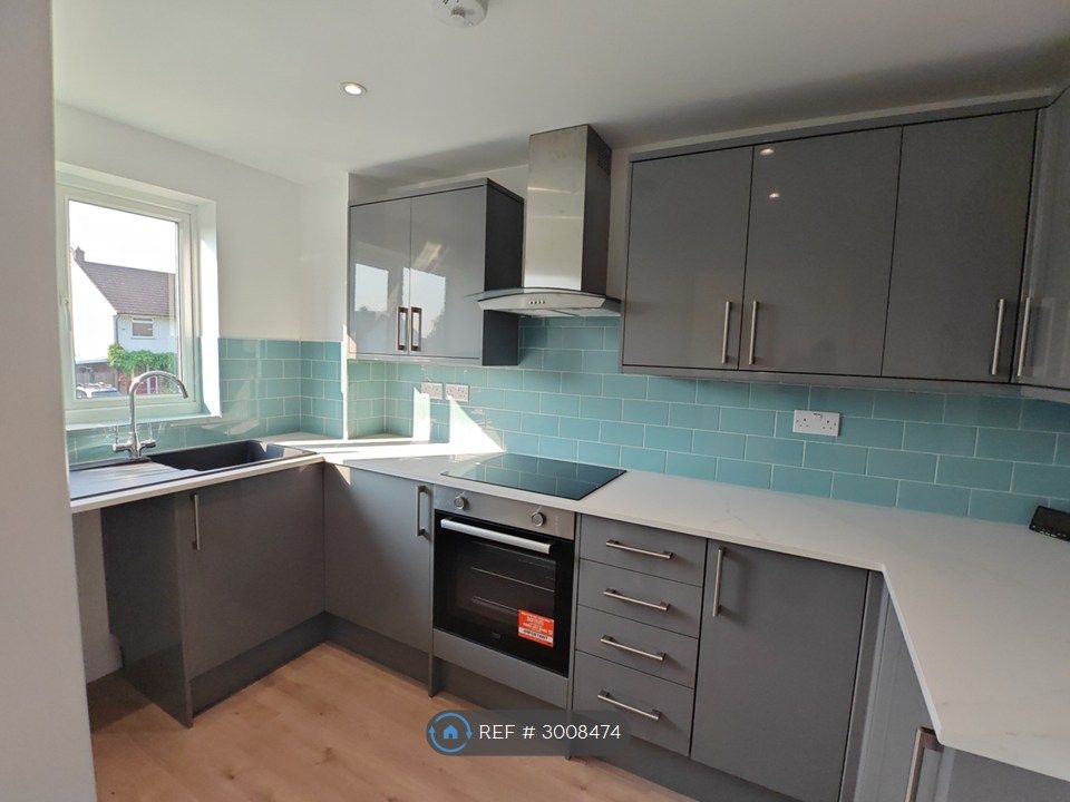 Property photo 1 of 33