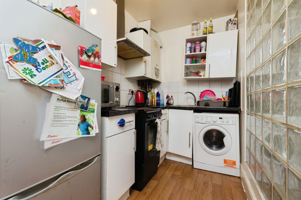 Property photo 3 of 16 Kitchen