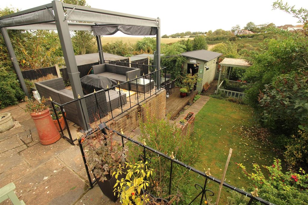 Property photo 1 of 22 Garden