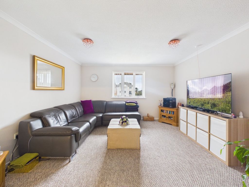 Property photo 3 of 8