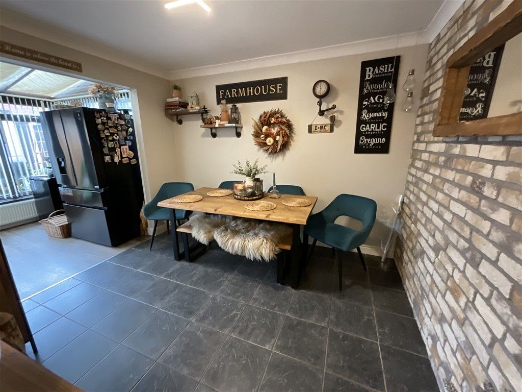 Property photo 3 of 9 Dining Area