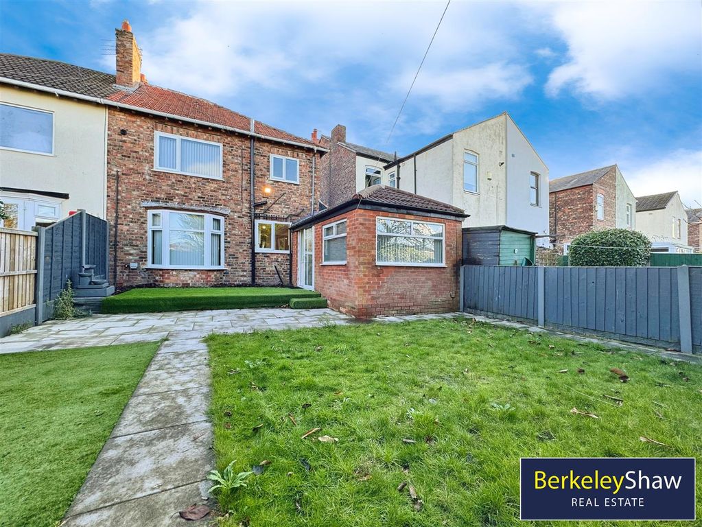 Property photo 2 of 20 Rear Garden (2)