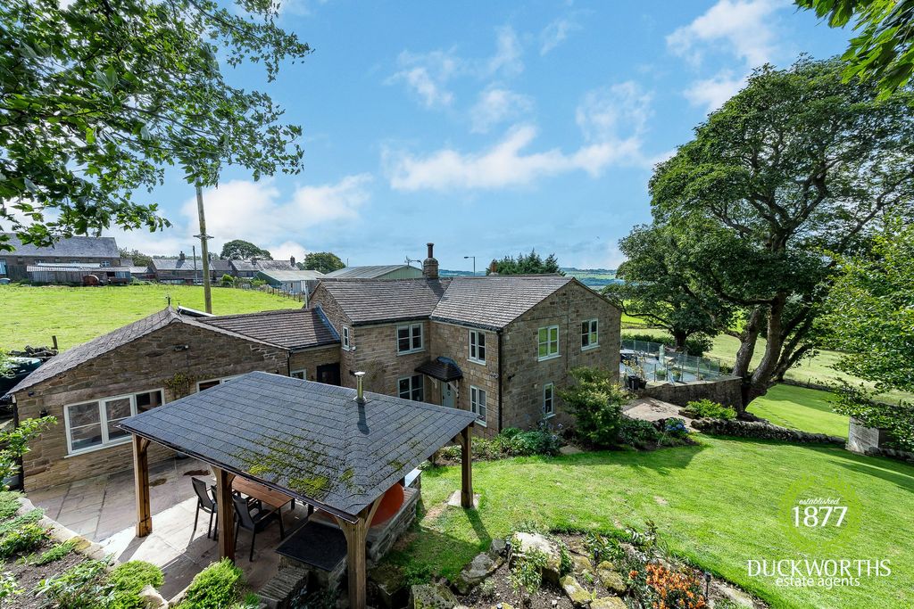Property photo 1 of 119