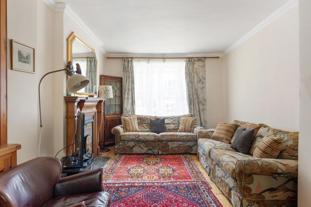 Property photo 3 of 16