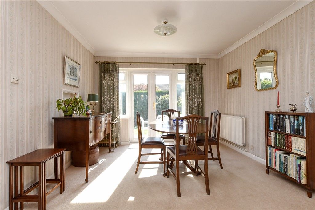 Property photo 3 of 20 Dining Area