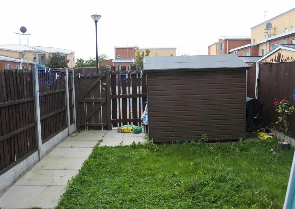 Property photo 2 of 12 Rear Garden