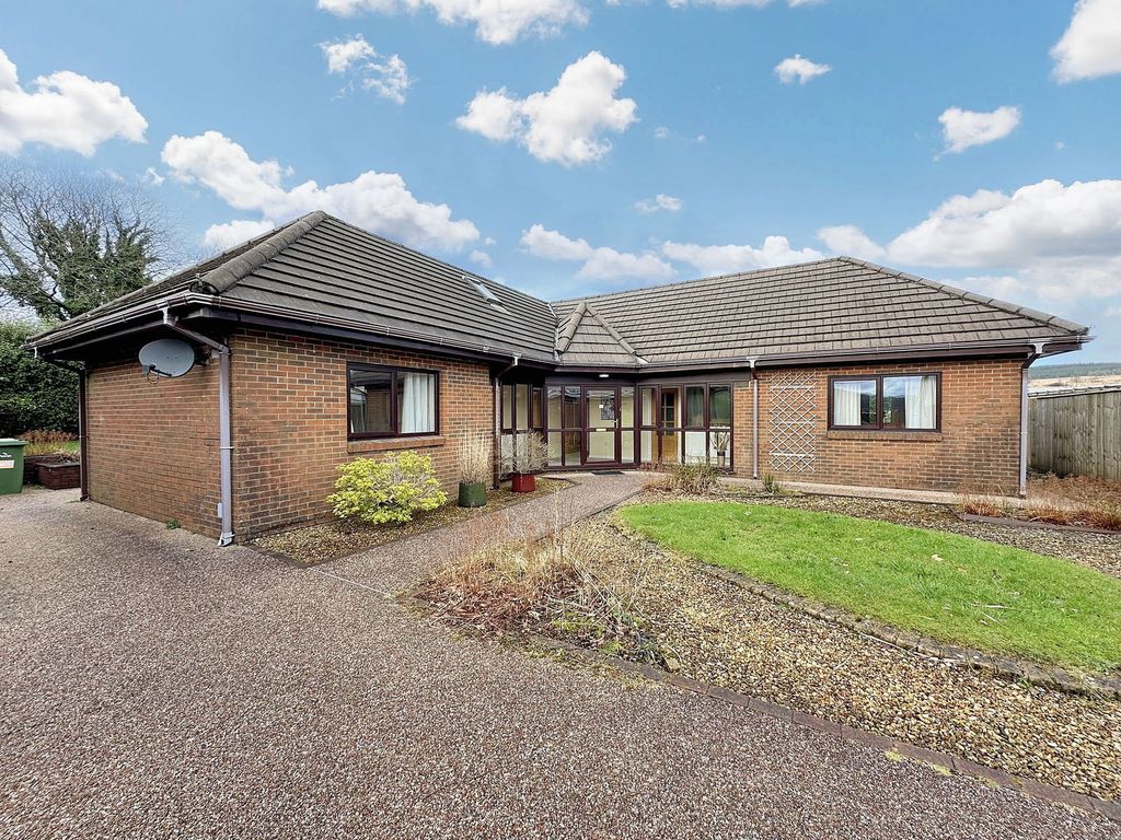 Property photo 2 of 43
