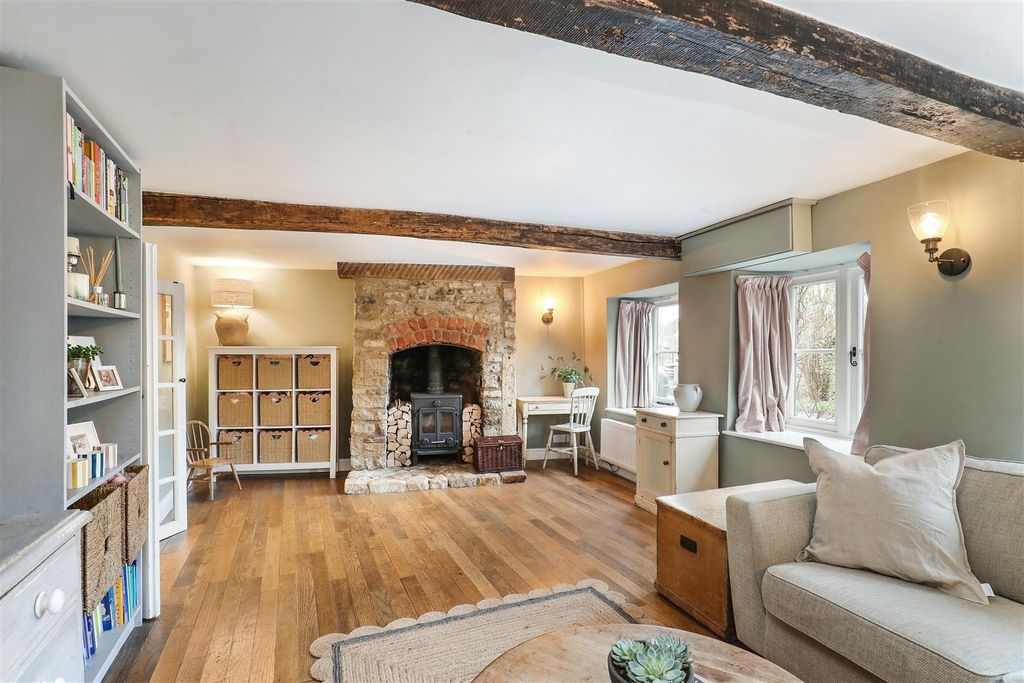 Property photo 3 of 26 Ph14_6424647.Jpg