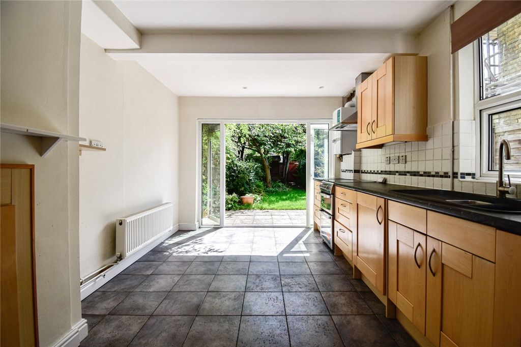 Property photo 2 of 11 Picture No. 53