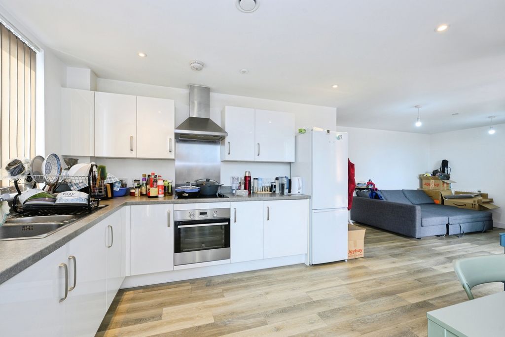 Property photo 2 of 14 Pbox-Img.Jpg