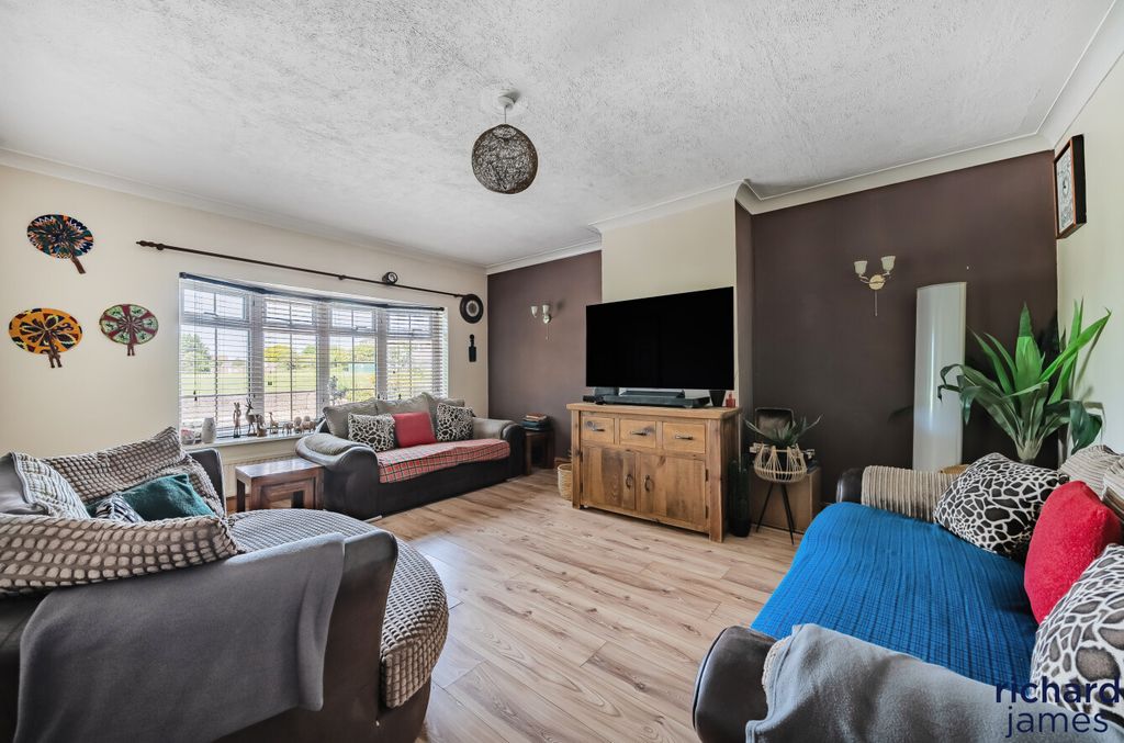 Property photo 3 of 13 6885Aa3F8E054509A7d89814Ad953225