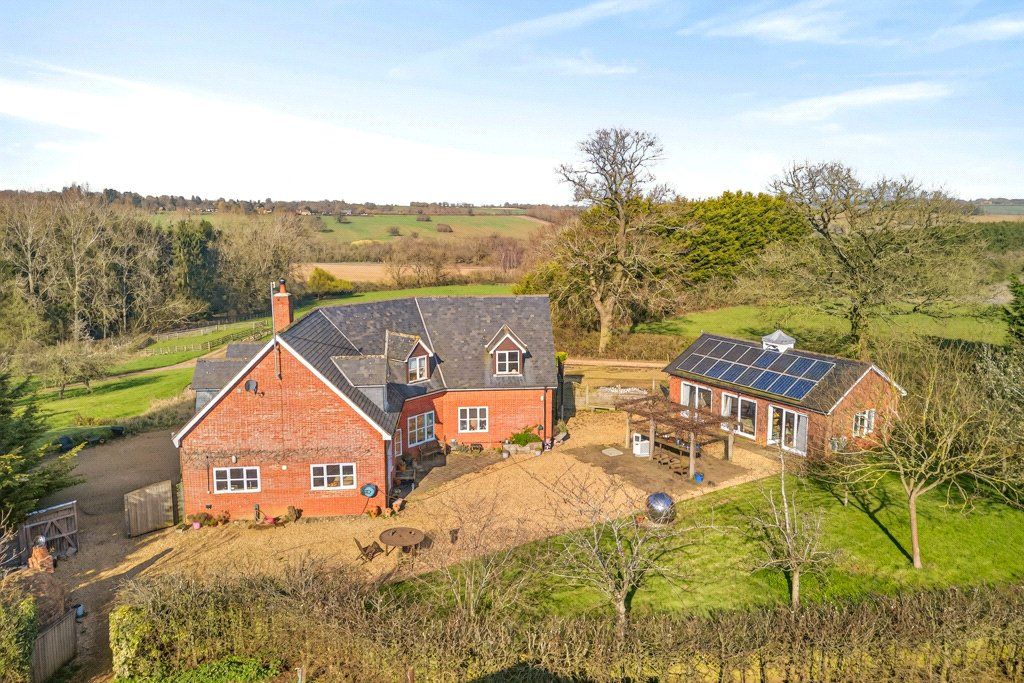 Property photo 3 of 13 Farmhouse