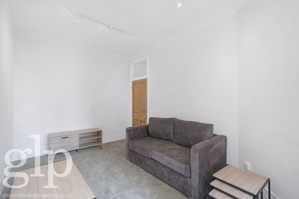 Property photo 1 of 9 3138820