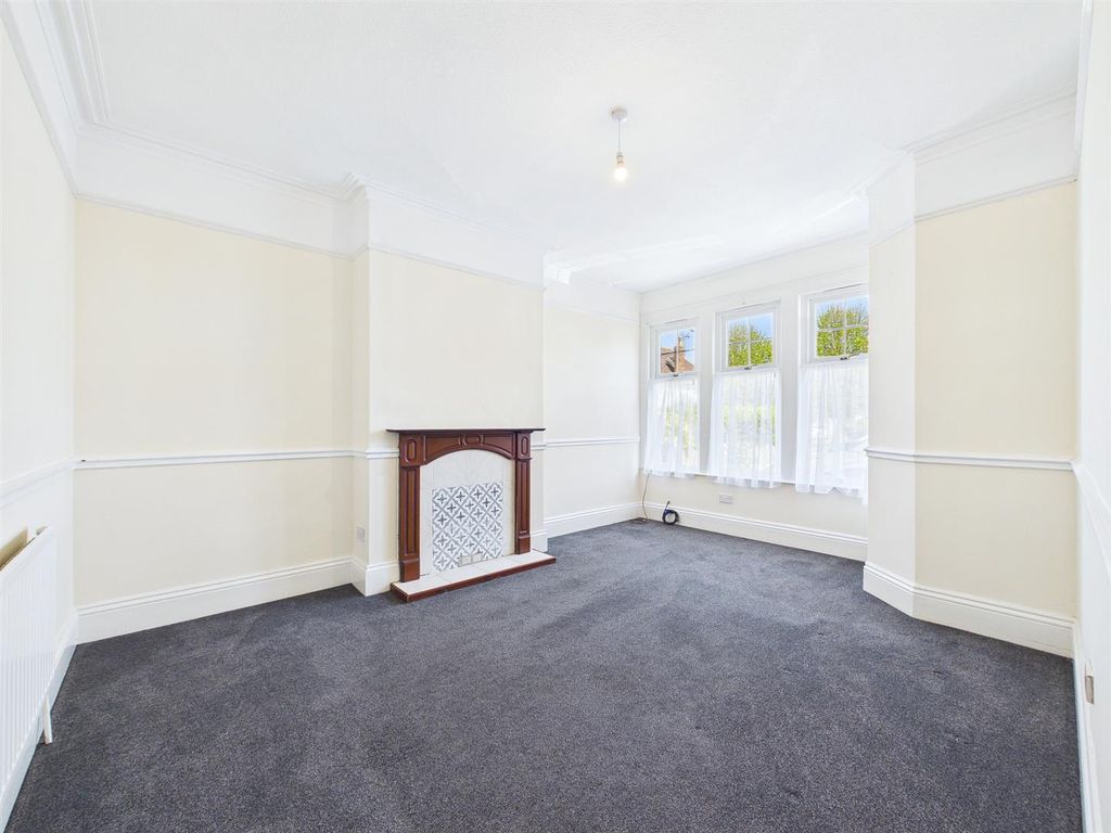 Property photo 2 of 19 House Arranged As 2 x Flats For Auction, Weston-Su