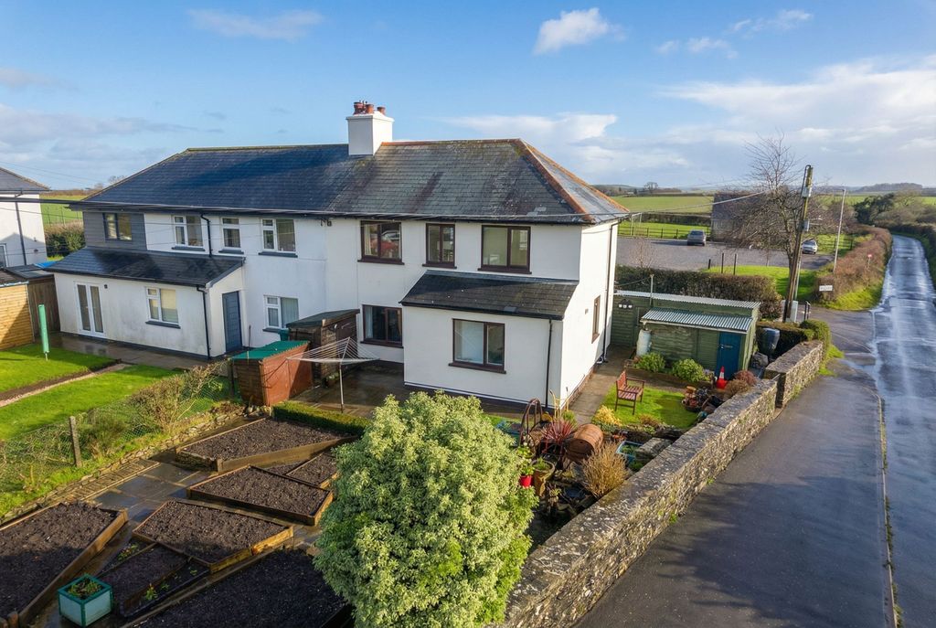 Property photo 1 of 25