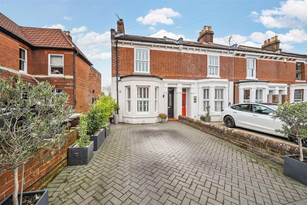 Property photo 1 of 26 Exterior