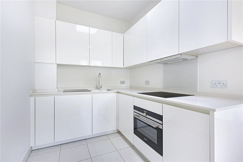 Property photo 2 of 11 Picture No. 08