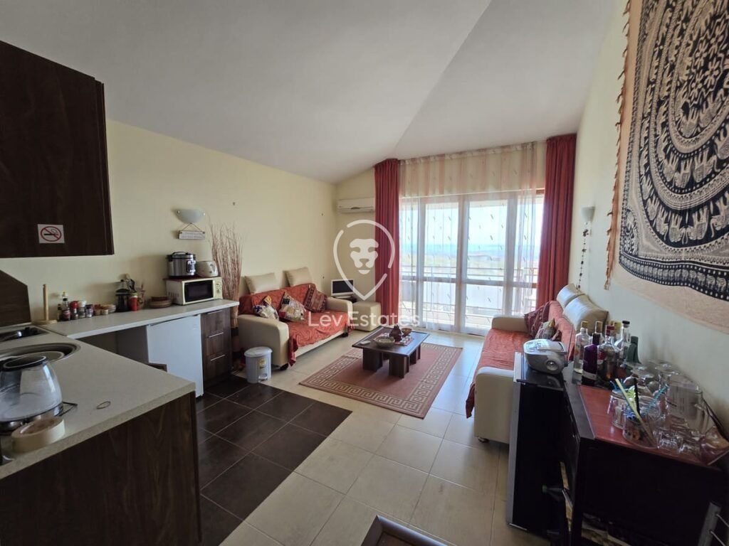 Property photo 3 of 14