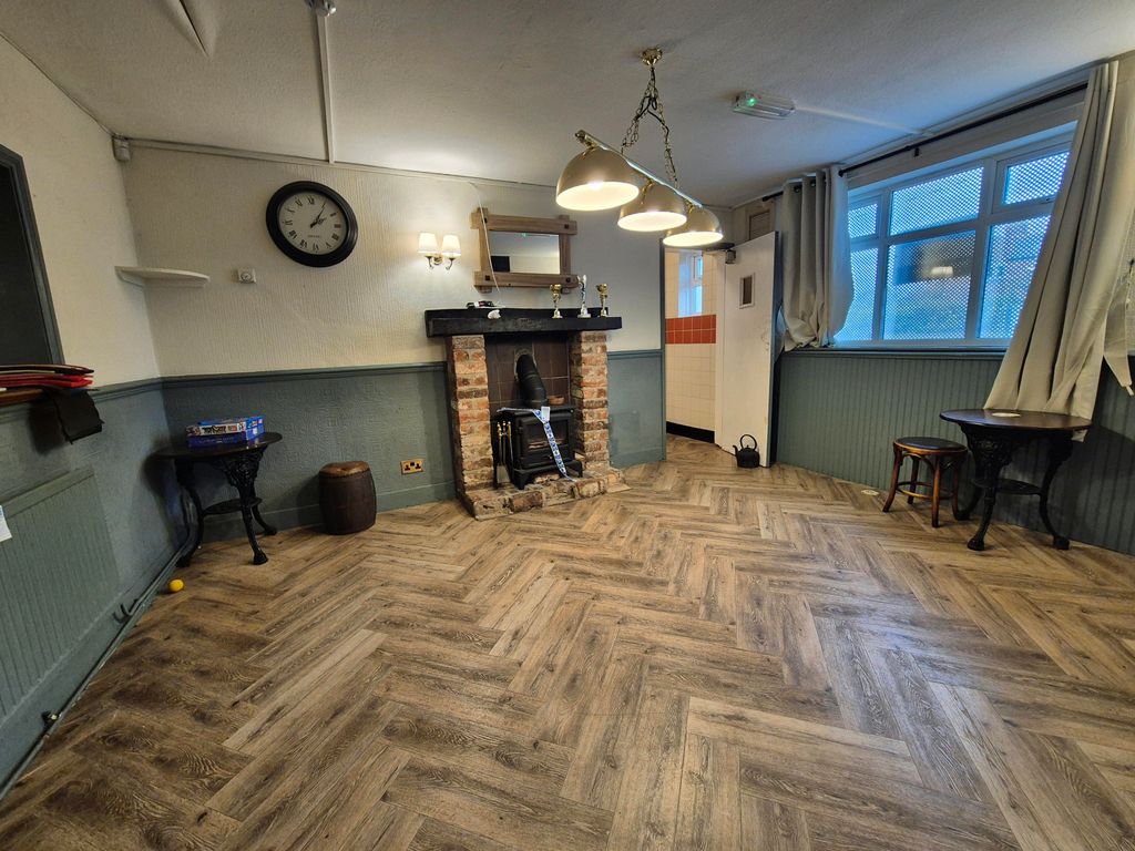Property photo 3 of 18
