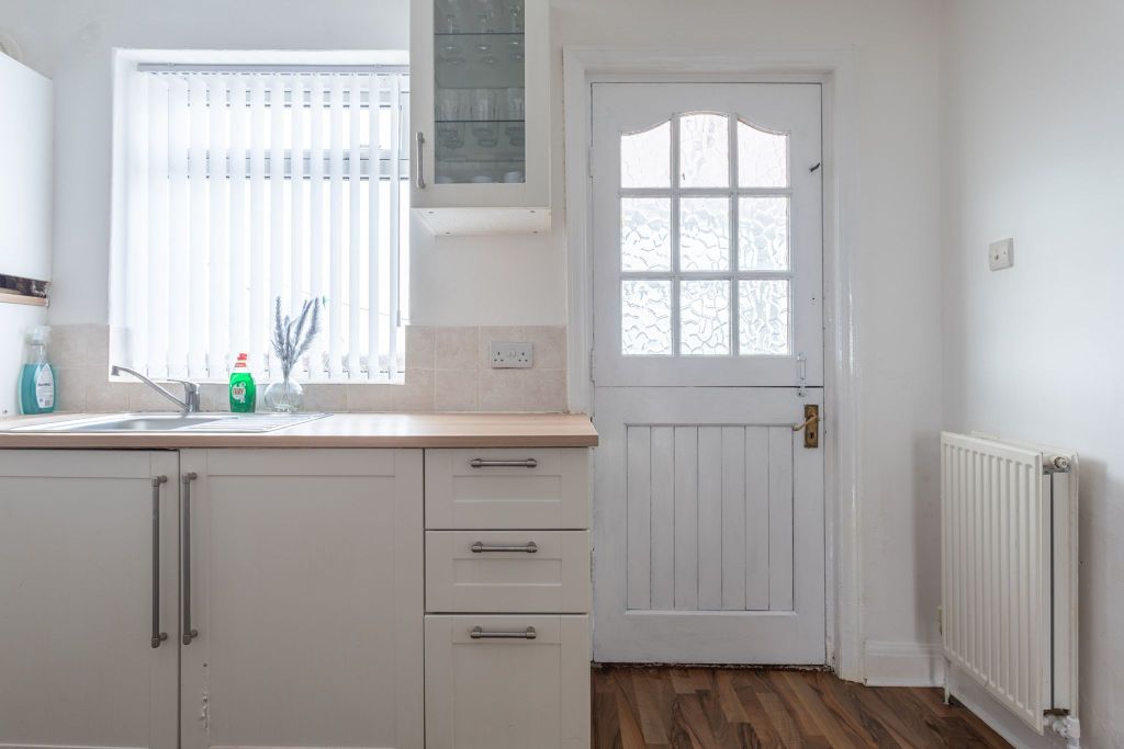 Property photo 1 of 7 Photo 0