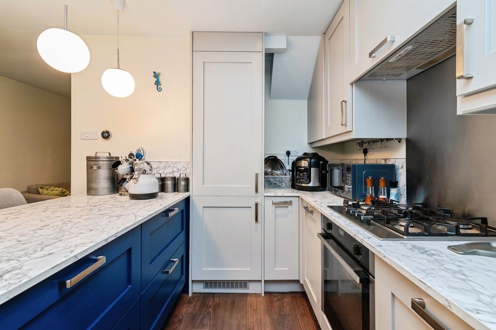 Property photo 3 of 16 Photo