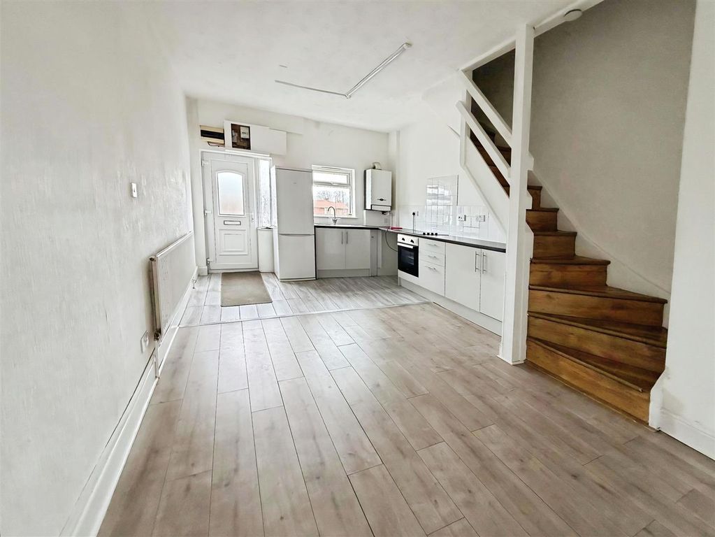 Property photo 2 of 5 A4E1336c-Photo-2026-03-12-20-23-20.Jpg