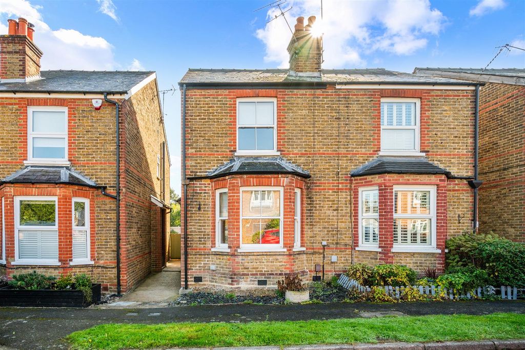 Property photo 1 of 13 Andrews Close,  (14).Jpg