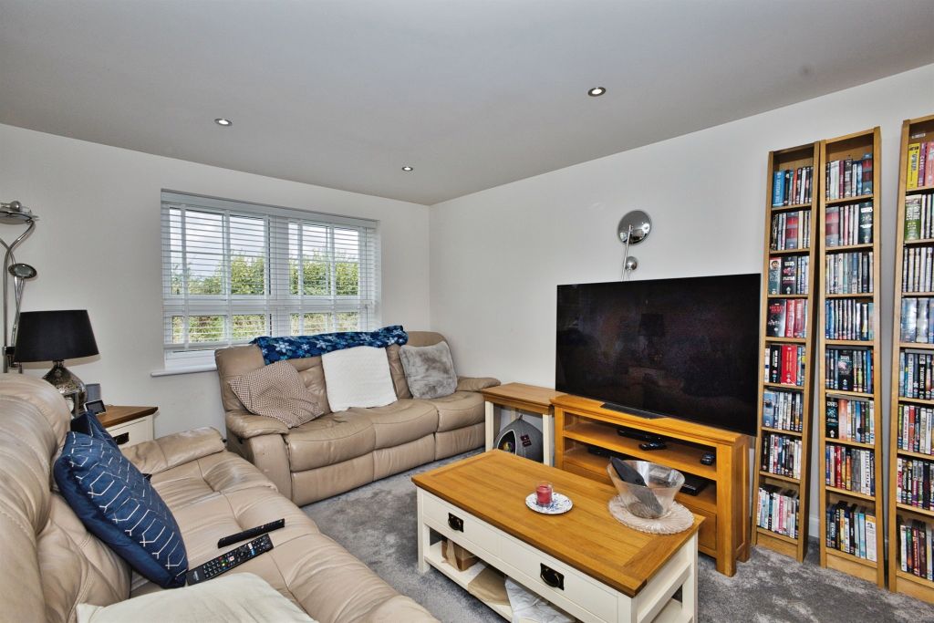 Property photo 3 of 17